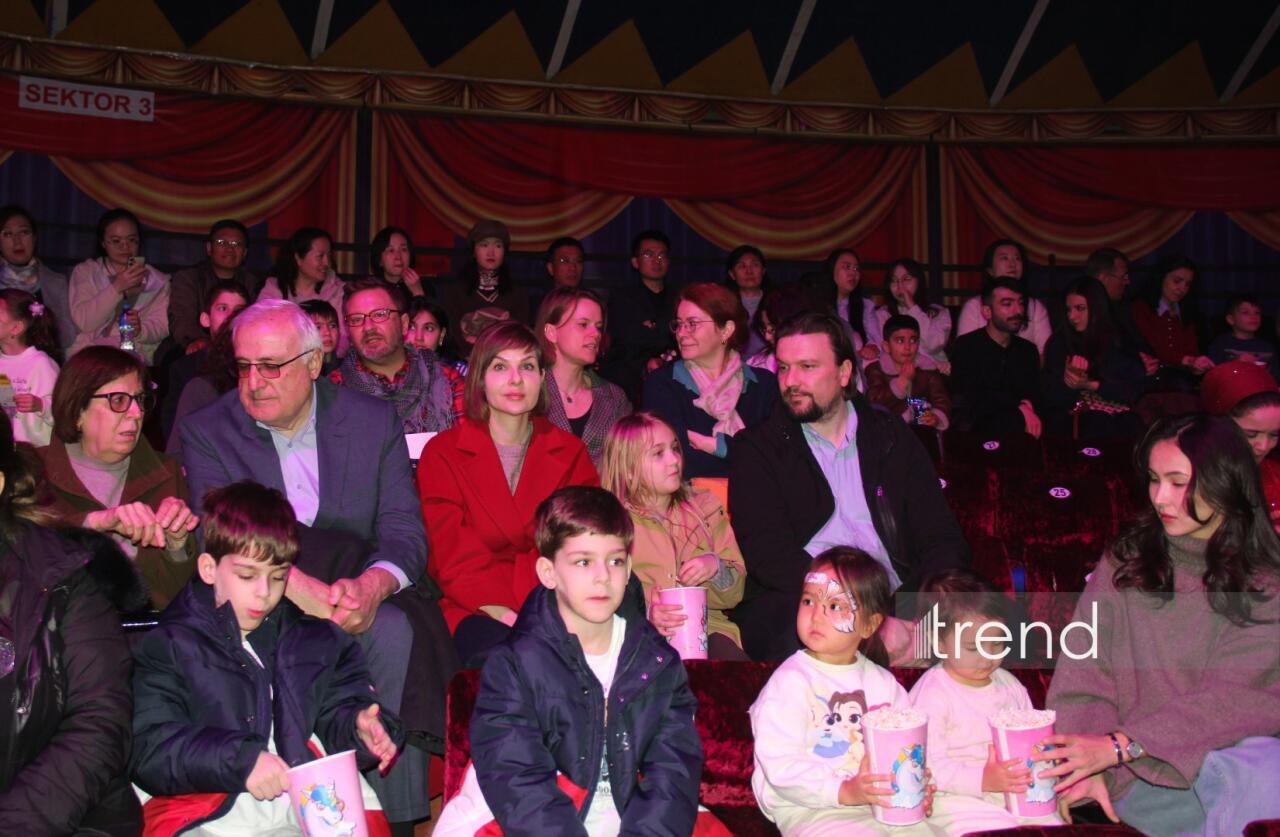 Впервые в Баку легендарное конное шоу "Галкыныш" из Туркменистана - перформанс в Circus Sea Breeze