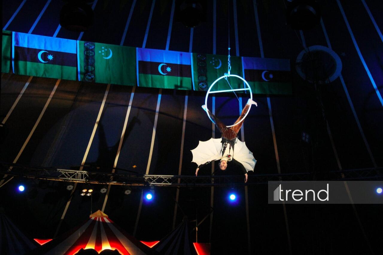 Впервые в Баку легендарное конное шоу "Галкыныш" из Туркменистана - перформанс в Circus Sea Breeze