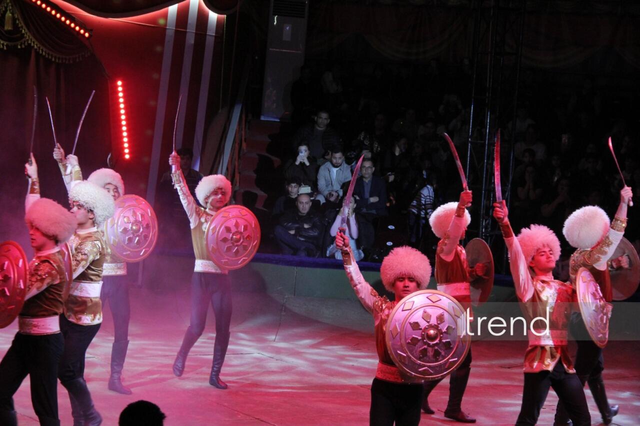 Впервые в Баку легендарное конное шоу "Галкыныш" из Туркменистана - перформанс в Circus Sea Breeze