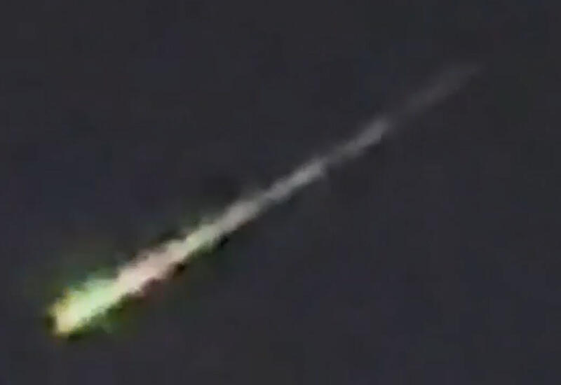 Яркий зеленый луч в небе Турции напугал жителей