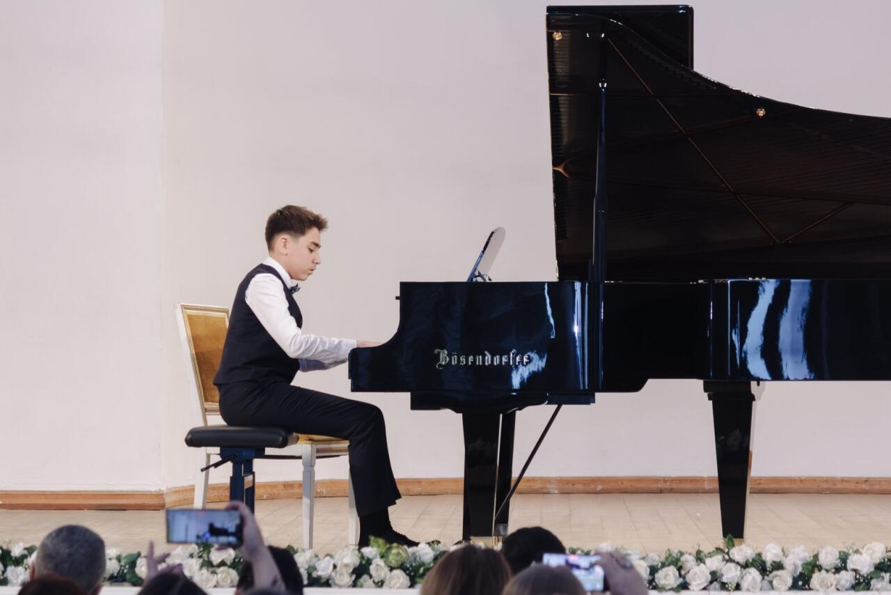 Азербайджанской филармонии подарены рояли всемирно известной Bösendorfer – праздничный концерт