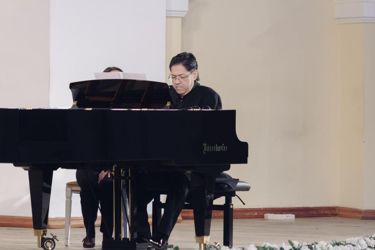 Азербайджанской филармонии подарены рояли всемирно известной Bösendorfer – праздничный концерт