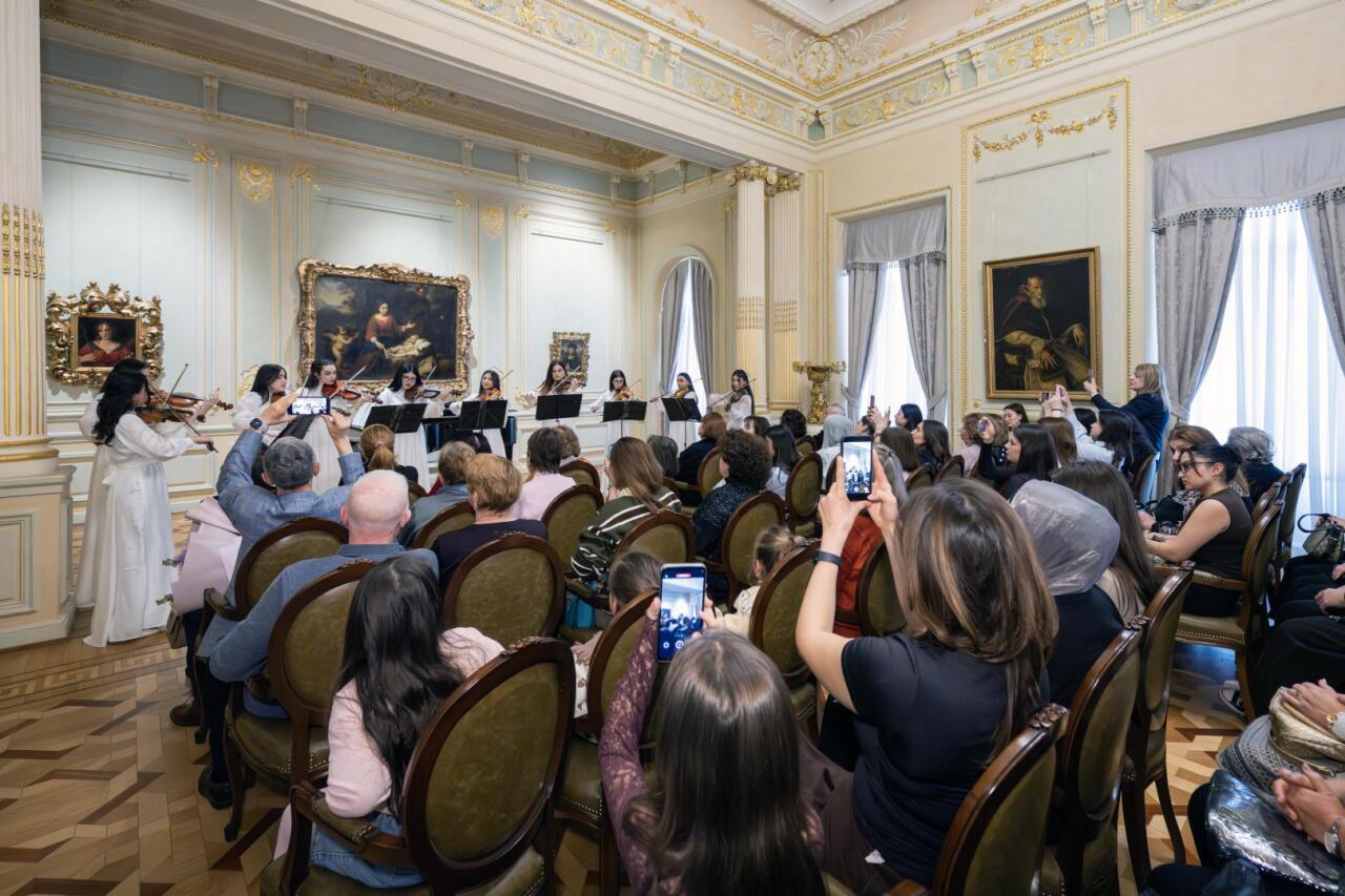 Баку в классике Detache-Sabah - мелодии скрипки в атмосферных музейных залах