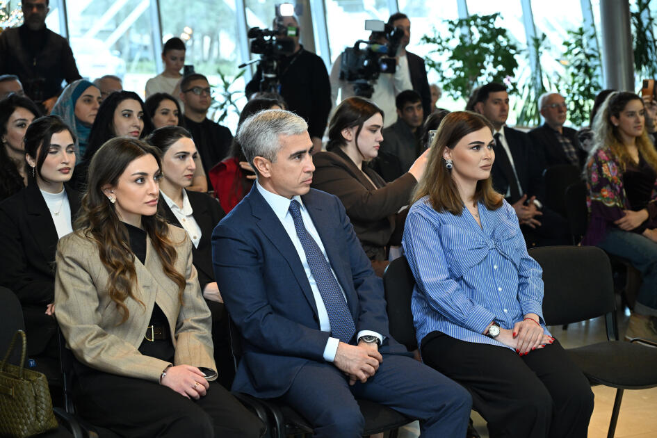 Milli Xalça Muzeyində Nigar Əliyevanın sərgisi açılıb