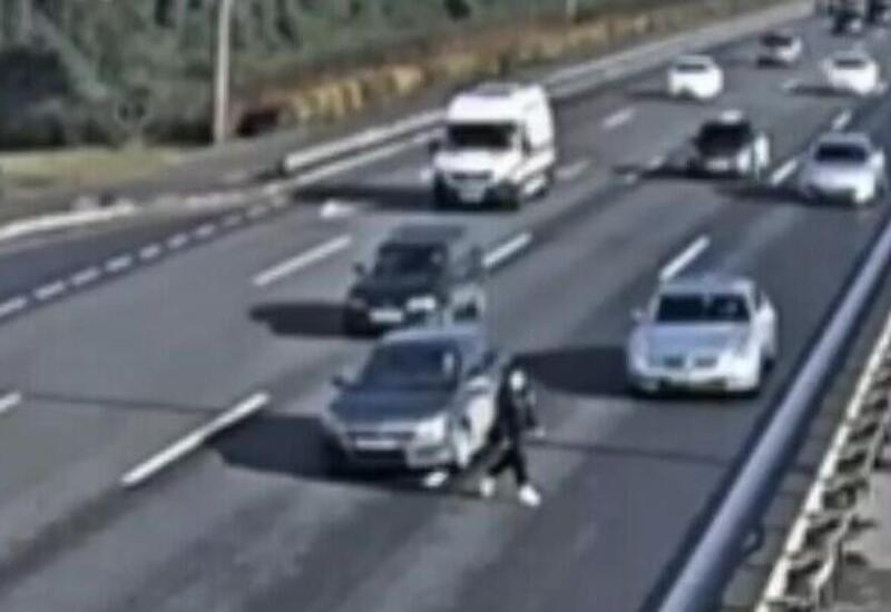 Кадры аварий с участием пешеходов в Баку