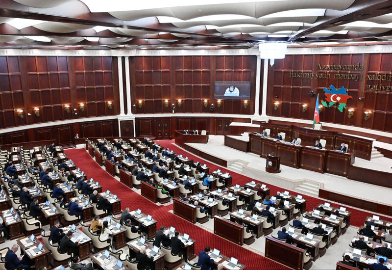 Милли Меджлис обсуждает 9 вопросов