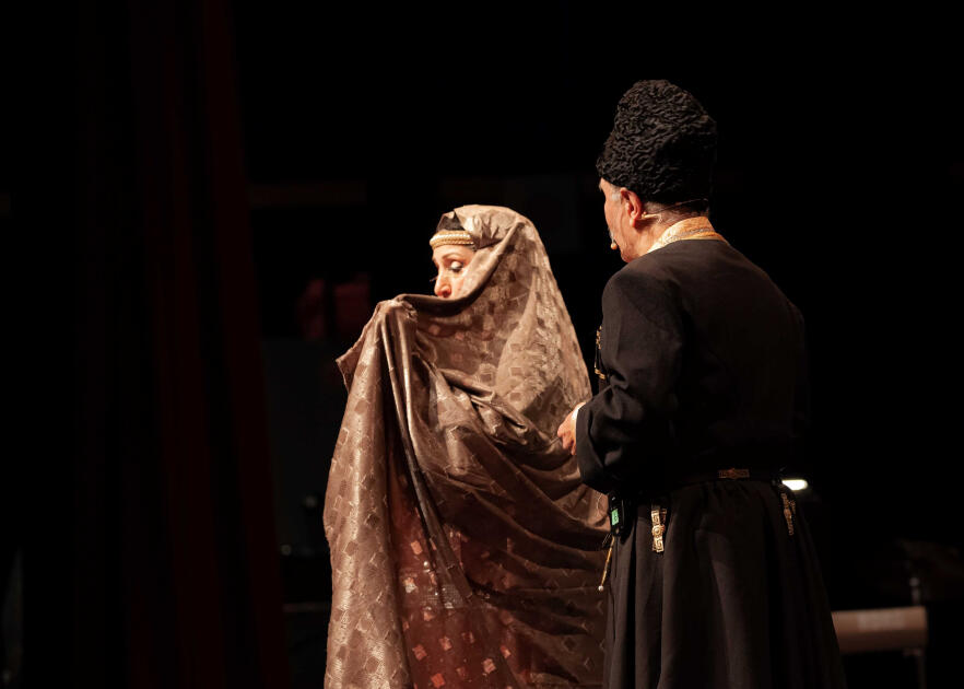 Опера «Аршин мал алан» на ванкуверской сцене