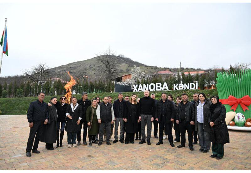 Искренняя беседа Президента Ильхама Алиева и Первой леди Мехрибан Алиевой с жителями села Ханоба