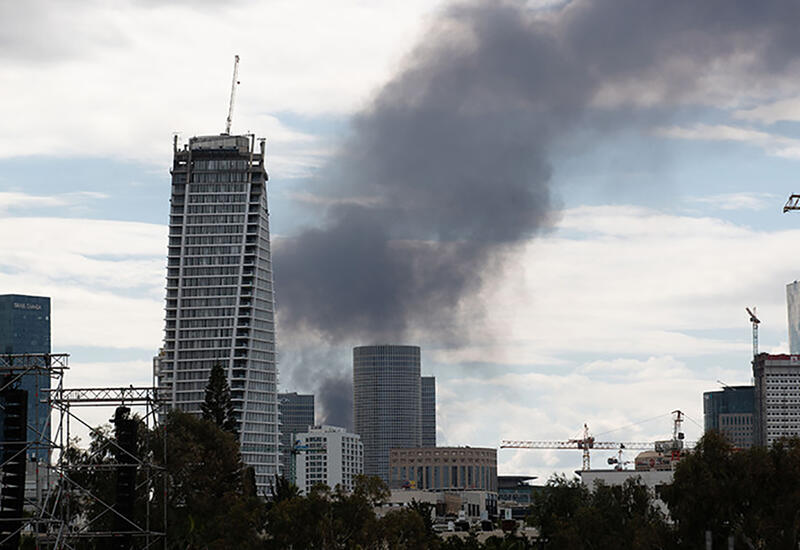 По Тель-Авиву нанесен удар иранской ракетой с расщепляющейся боеголовкой