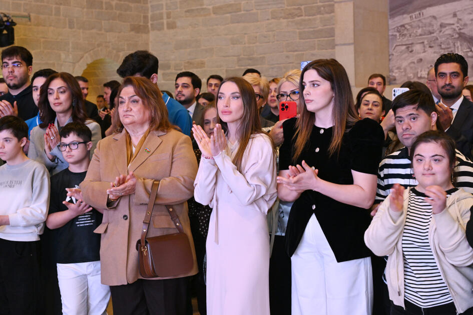 Daş Salnamə Muzeyində “Çərçivədən kənar” adlı inklüziv incəsənət sərgisi açılıb