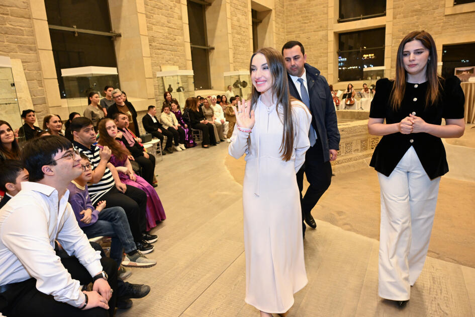 Daş Salnamə Muzeyində “Çərçivədən kənar” adlı inklüziv incəsənət sərgisi açılıb