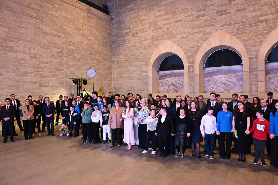 Daş Salnamə Muzeyində “Çərçivədən kənar” adlı inklüziv incəsənət sərgisi açılıb