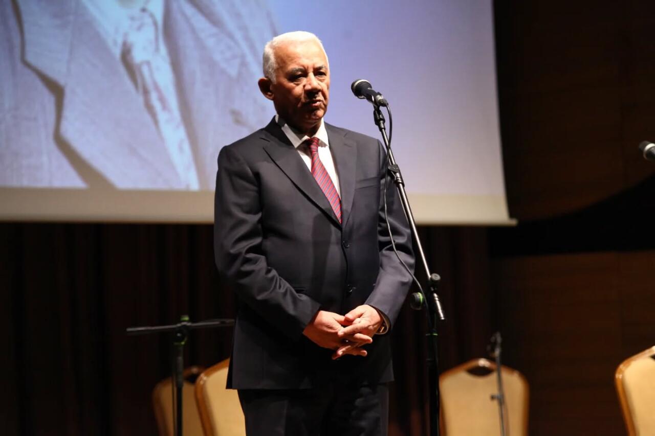 Влюбленный в Азербайджан: Ты - дыханье мое, ты - мой хлеб и вода!