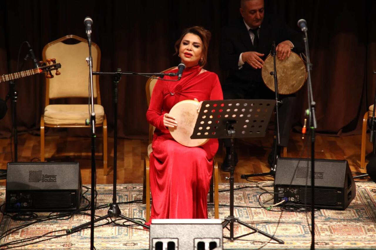 Влюбленный в Азербайджан: Ты - дыханье мое, ты - мой хлеб и вода!