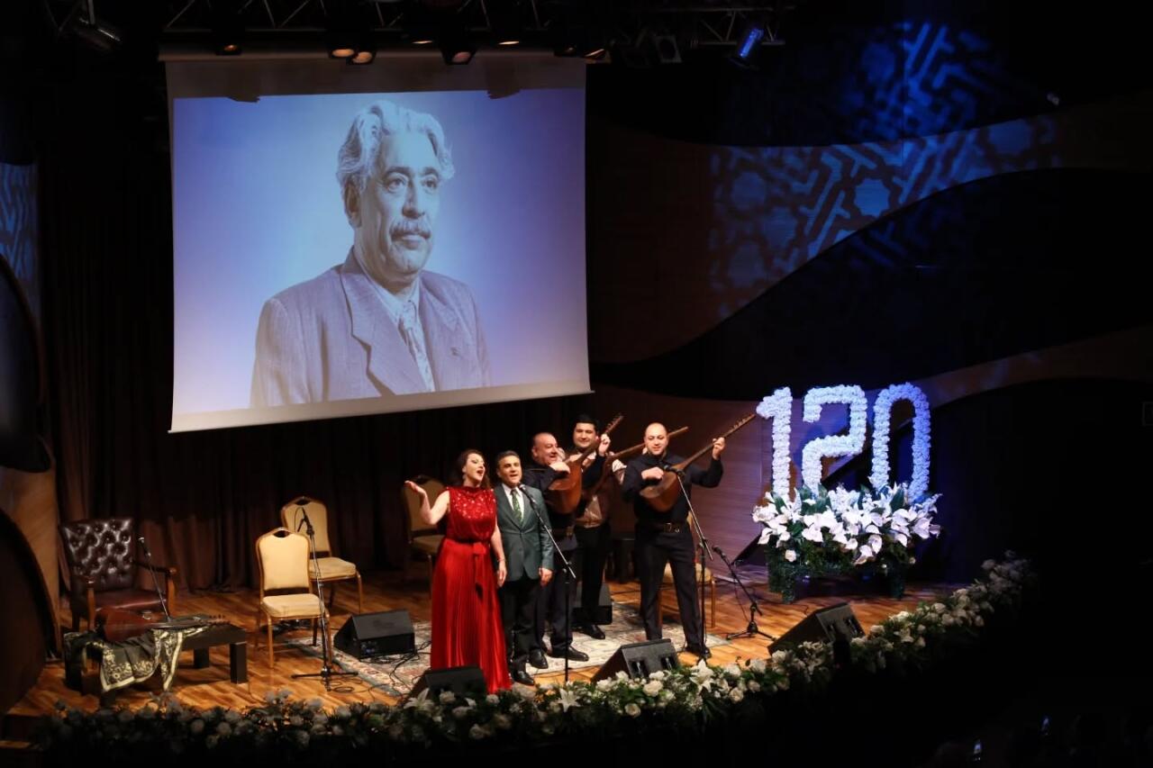 Влюбленный в Азербайджан: Ты - дыханье мое, ты - мой хлеб и вода!