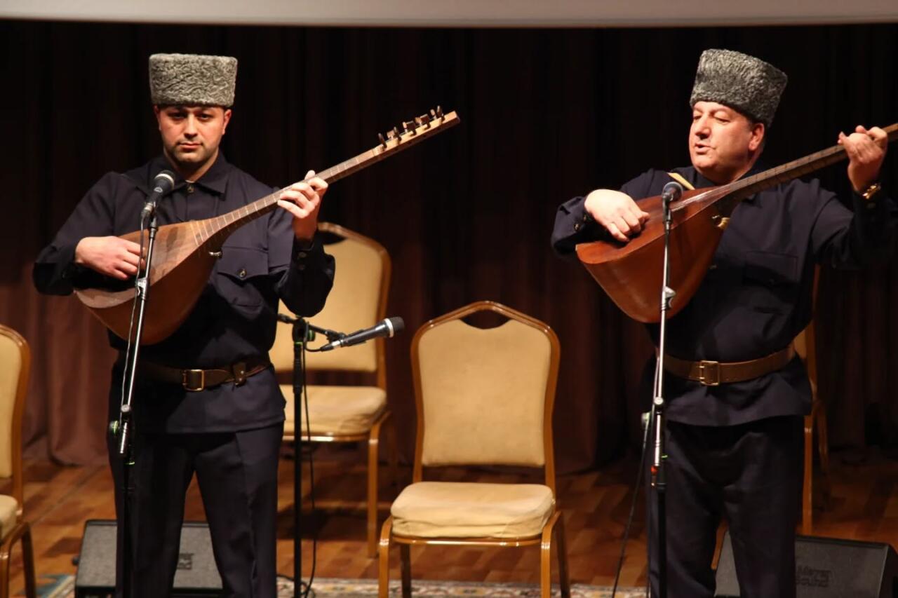 Влюбленный в Азербайджан: Ты - дыханье мое, ты - мой хлеб и вода!