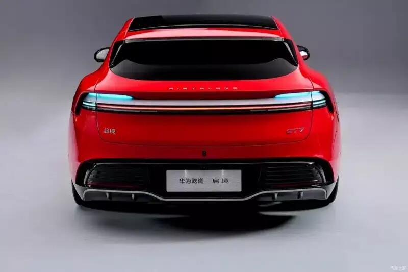 В Китае появилась новая автомобильная марка