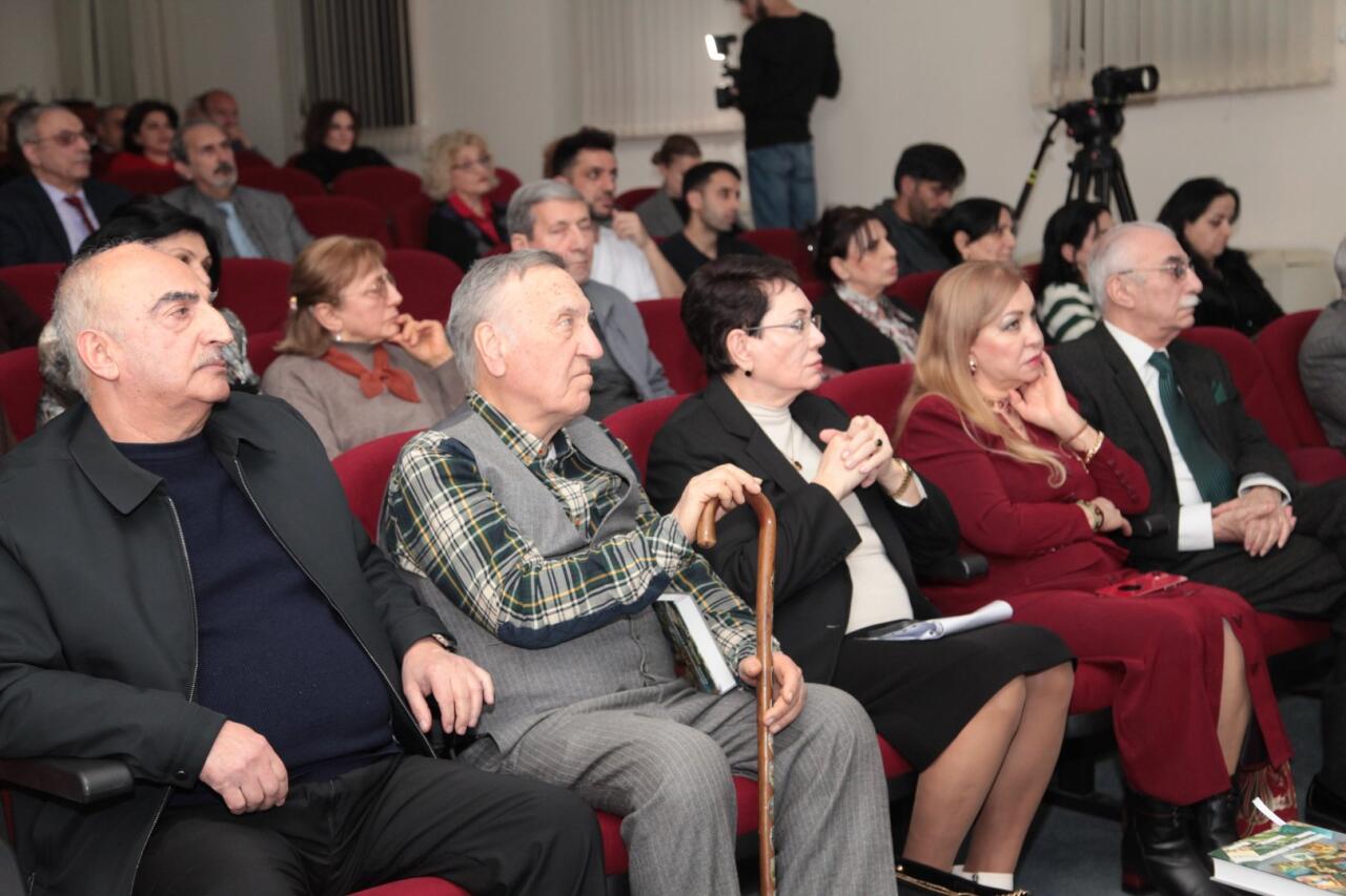 Он прожил всего 44 года… В память о яркой и трагической жизни писателя и кинодраматурга Али Гафарова