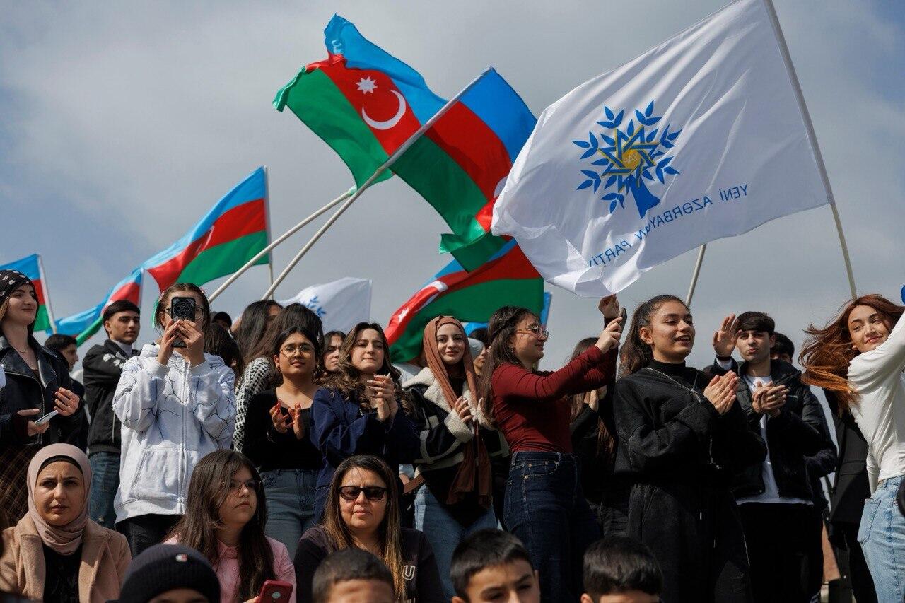 В Баку организовали грандиозный праздник Новруз