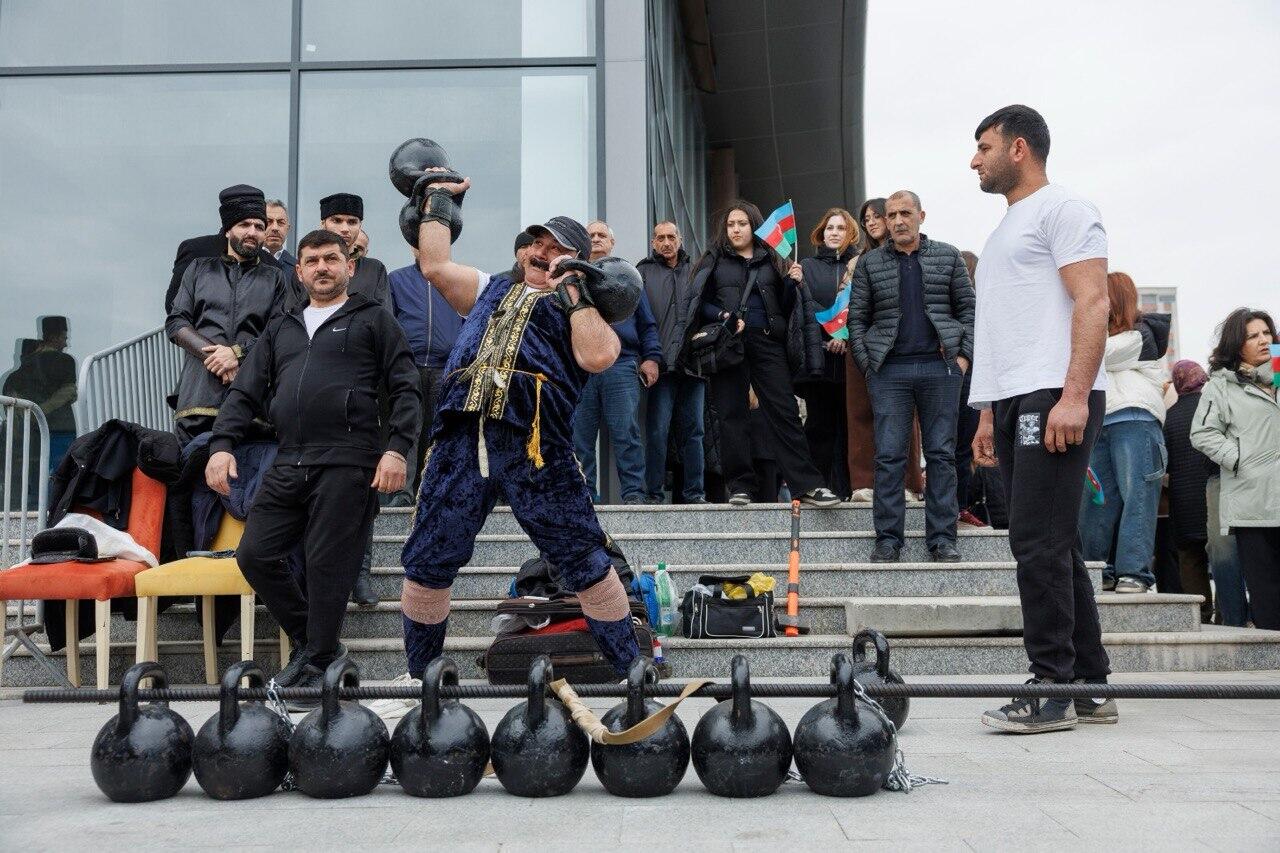 В Баку организовали грандиозный праздник Новруз