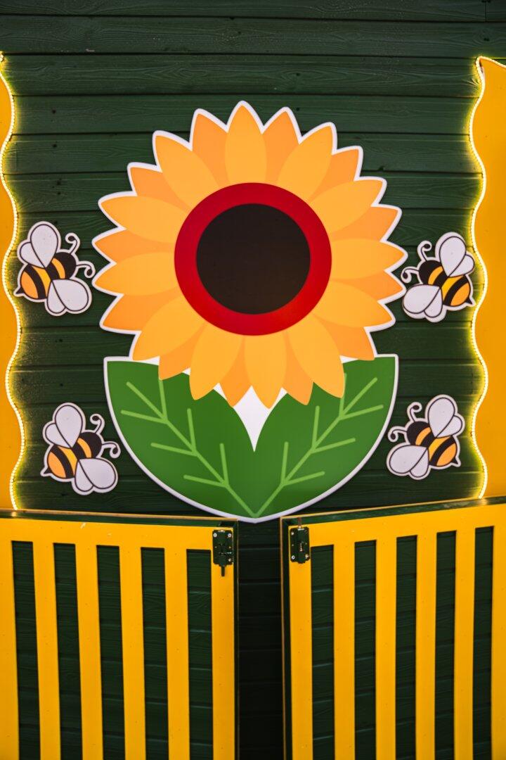 При организации Фонда Nargis проходит традиционная благотворительная ярмарка "Torpaq Əlimdə, Bahar Ürəyimdə"