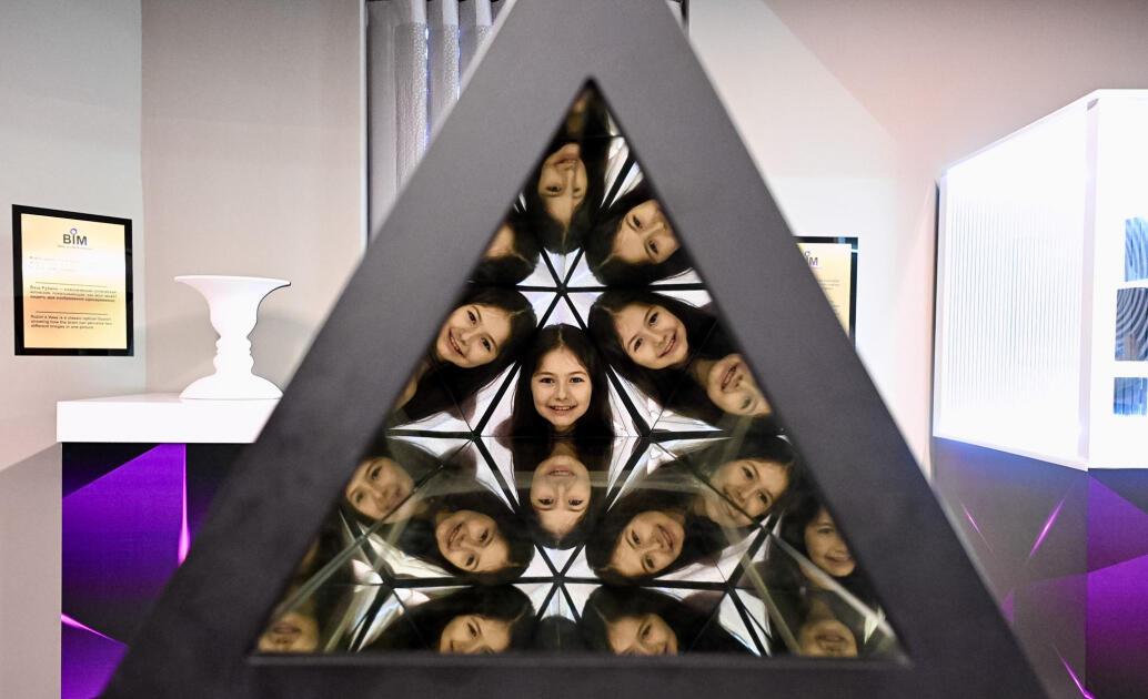 В Баку открылся Музей иллюзий