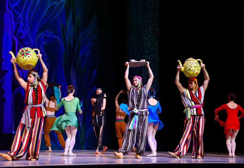В Баку состоялся показ знаменитого балета "Тысяча и одна ночь"