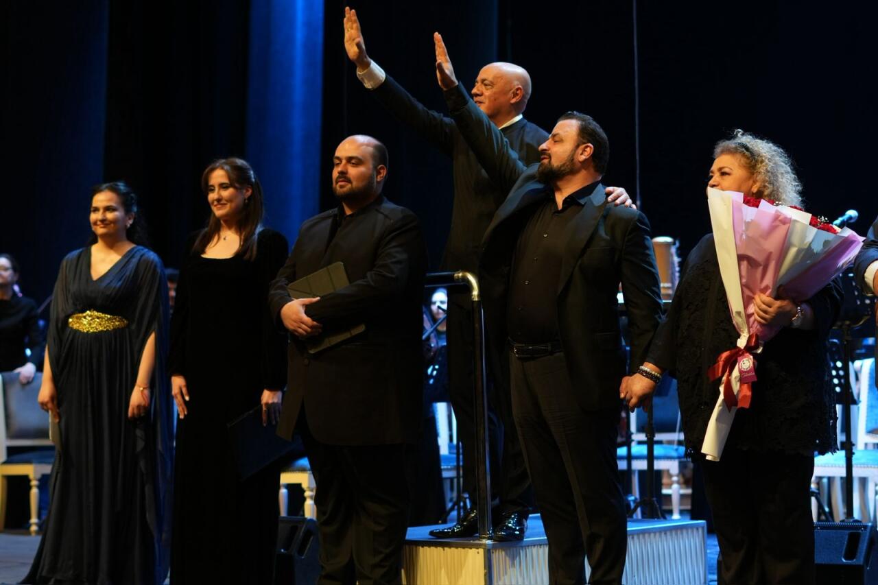 В Гяндже представлена масштабная культурная гастрольная программа