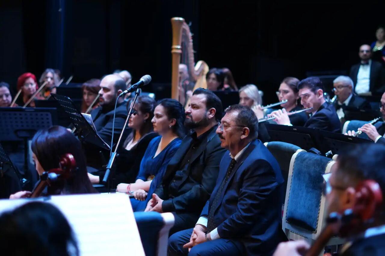 В Гяндже представлена масштабная культурная гастрольная программа