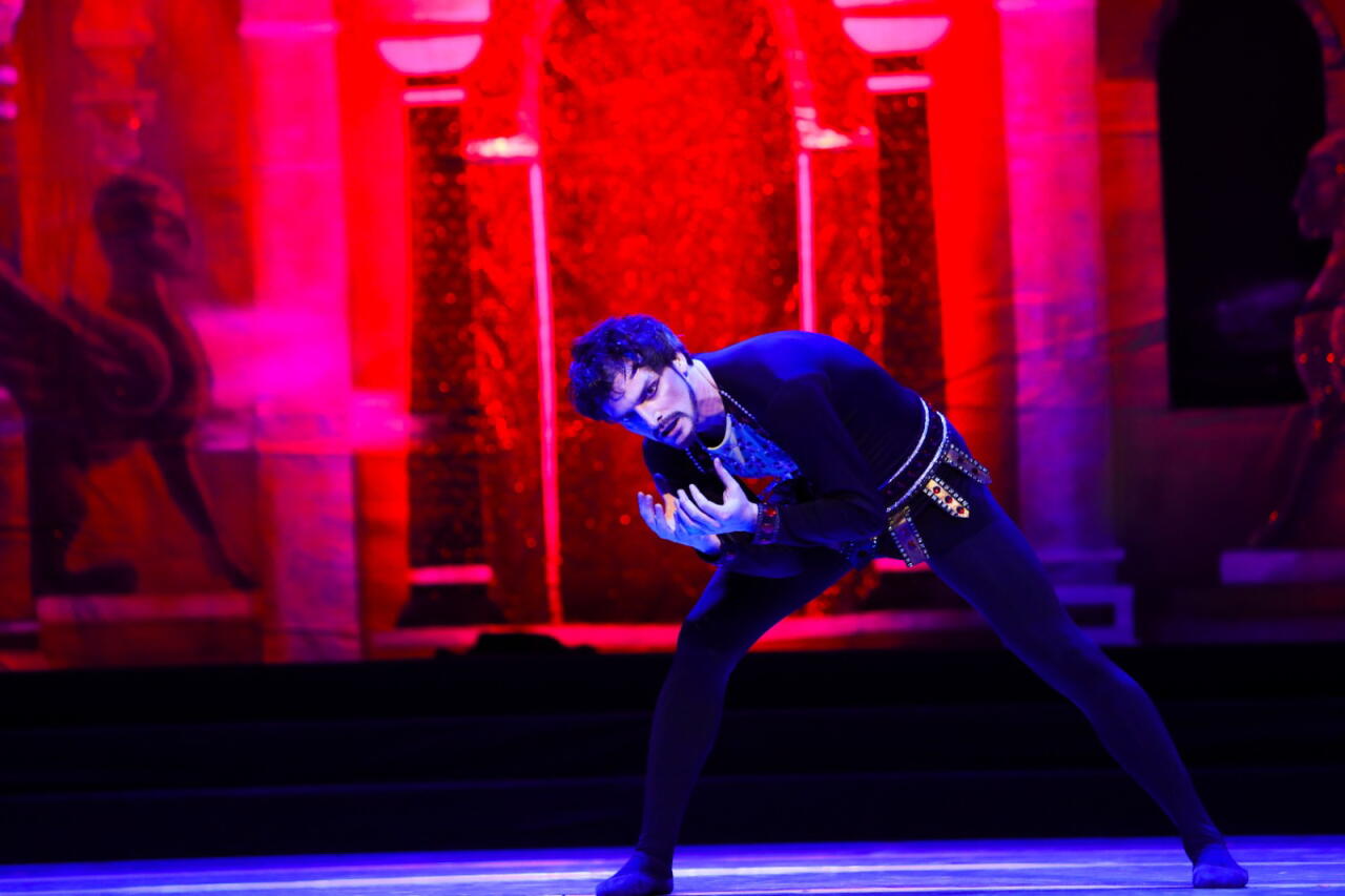 В Баку состоялся показ знаменитого балета "Тысяча и одна ночь"