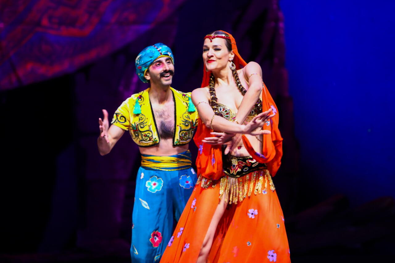 В Баку состоялся показ знаменитого балета "Тысяча и одна ночь"