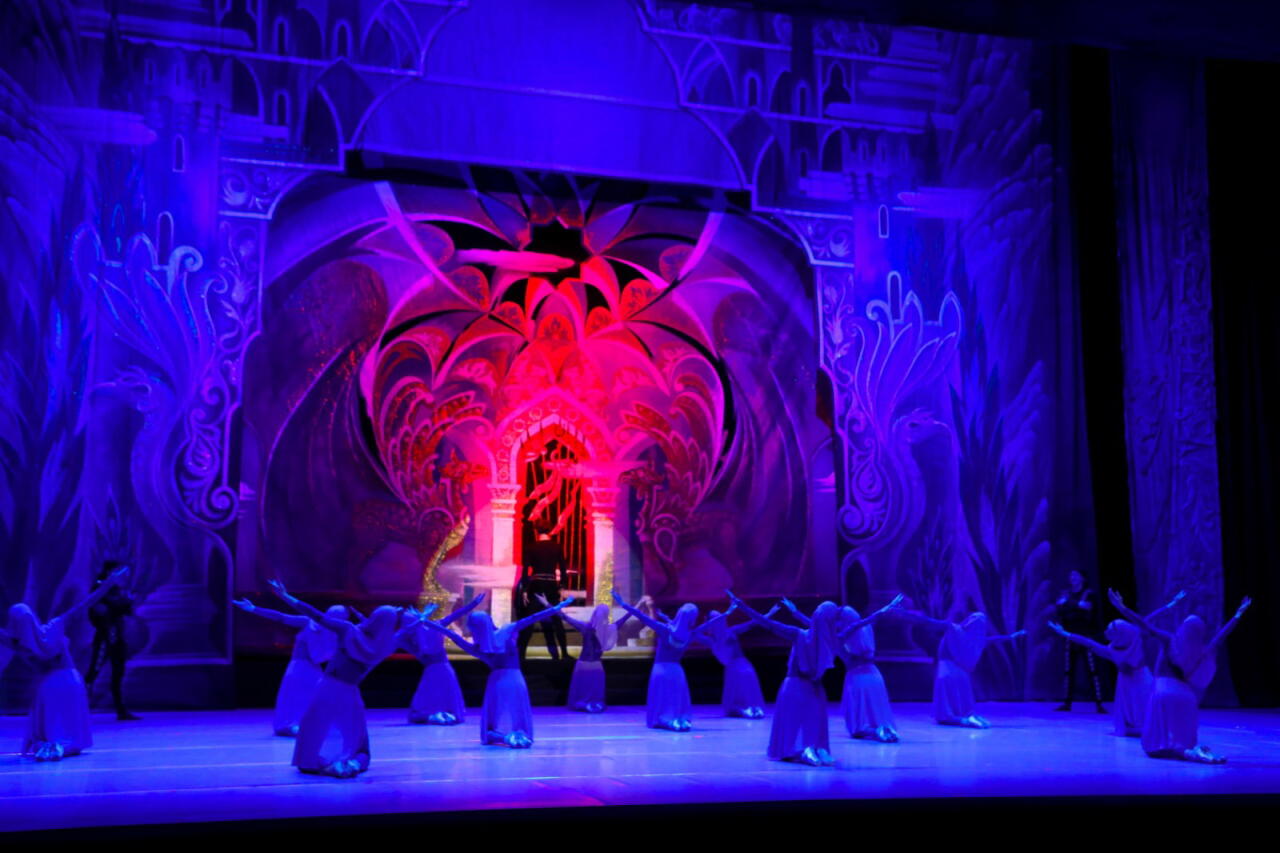 В Баку состоялся показ знаменитого балета "Тысяча и одна ночь"