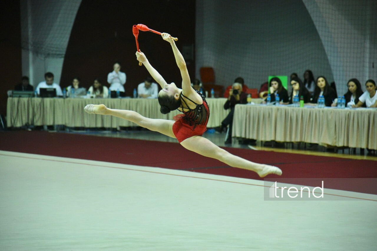 В Абшеронском Олимпийском спортивном комплексе прошло Открытое региональное первенство по художественной гимнастике