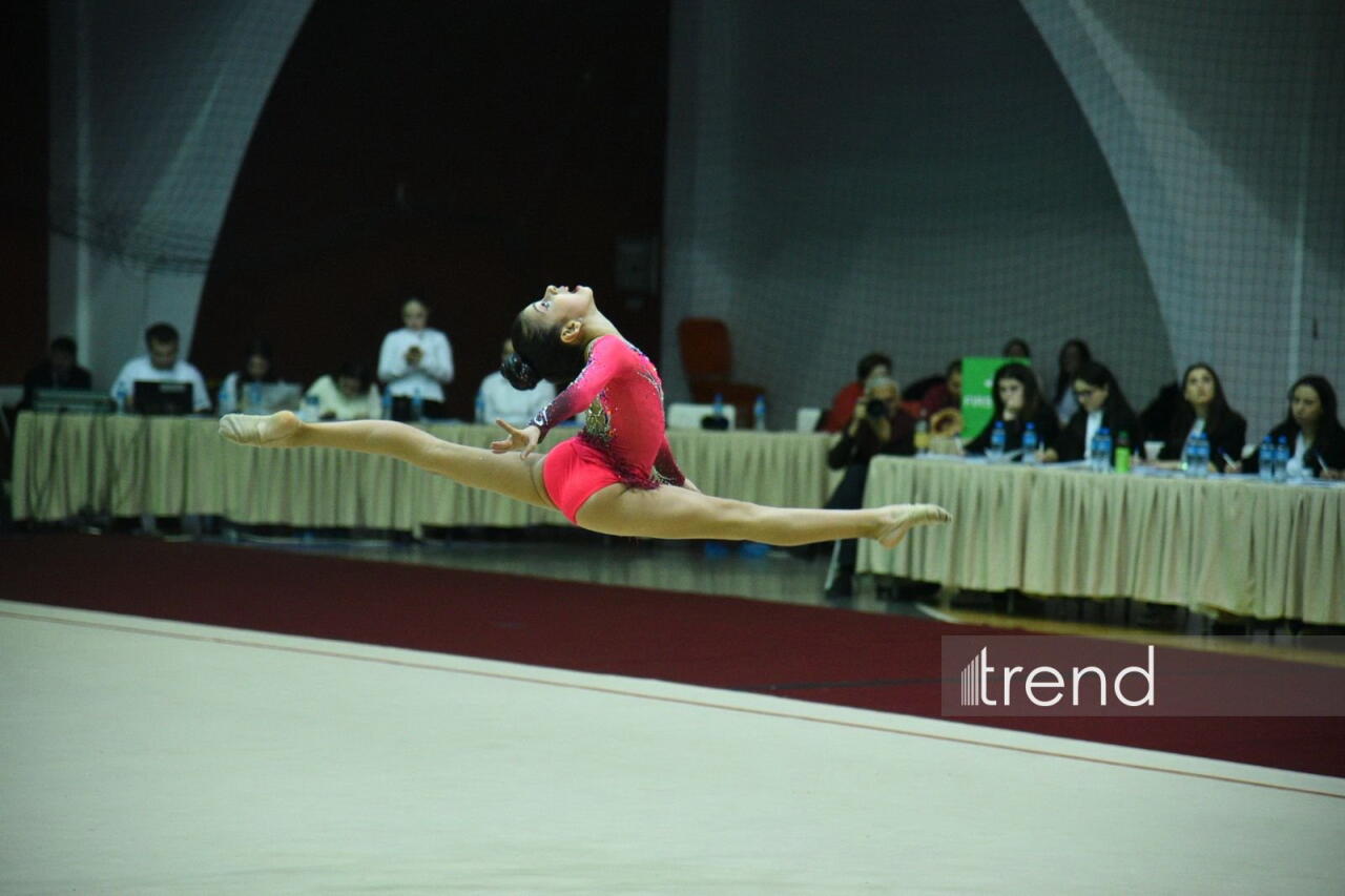 В Абшеронском Олимпийском спортивном комплексе прошло Открытое региональное первенство по художественной гимнастике