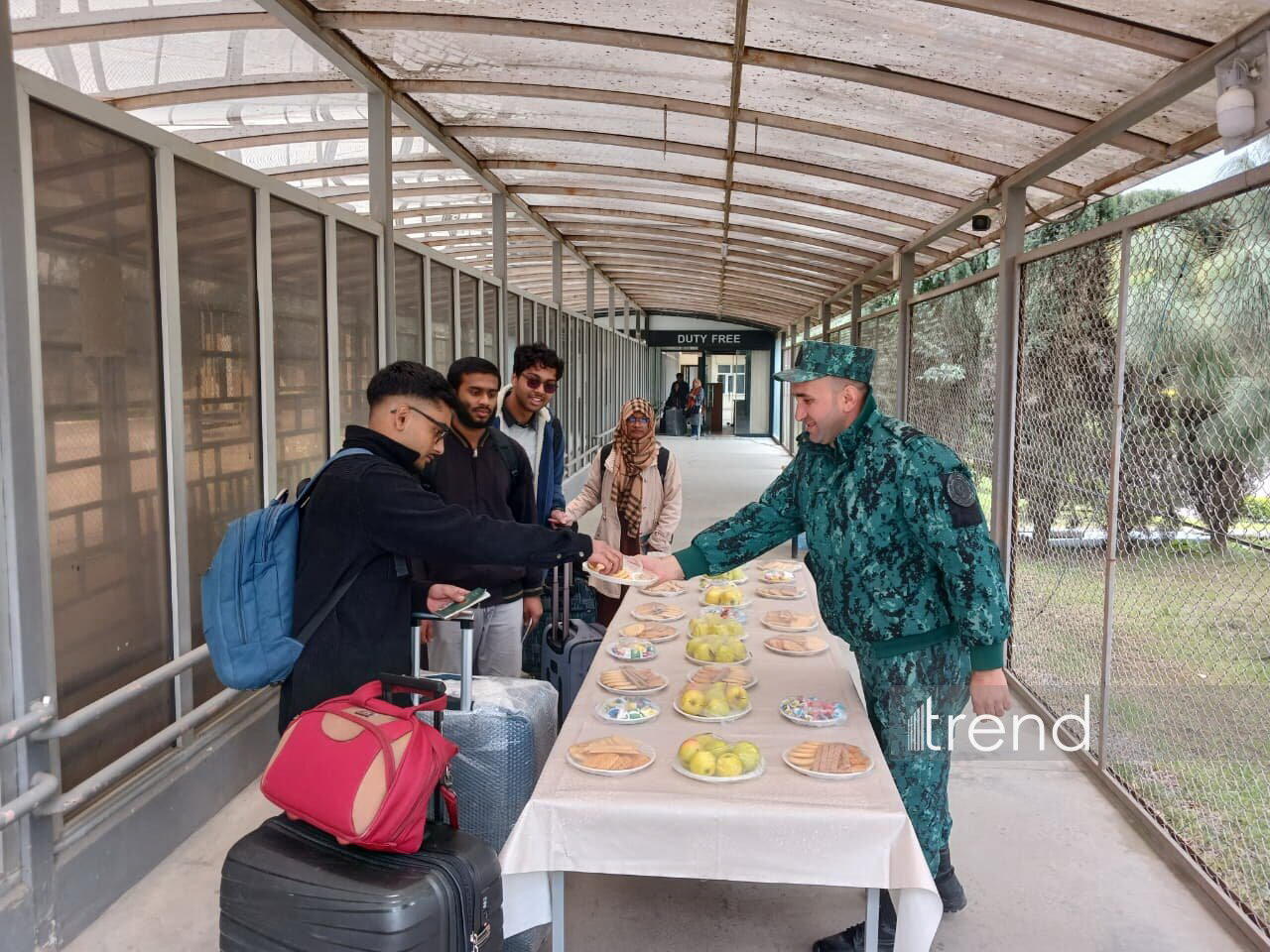 Свыше 2800 человек эвакуированы из Ирана в Азербайджан