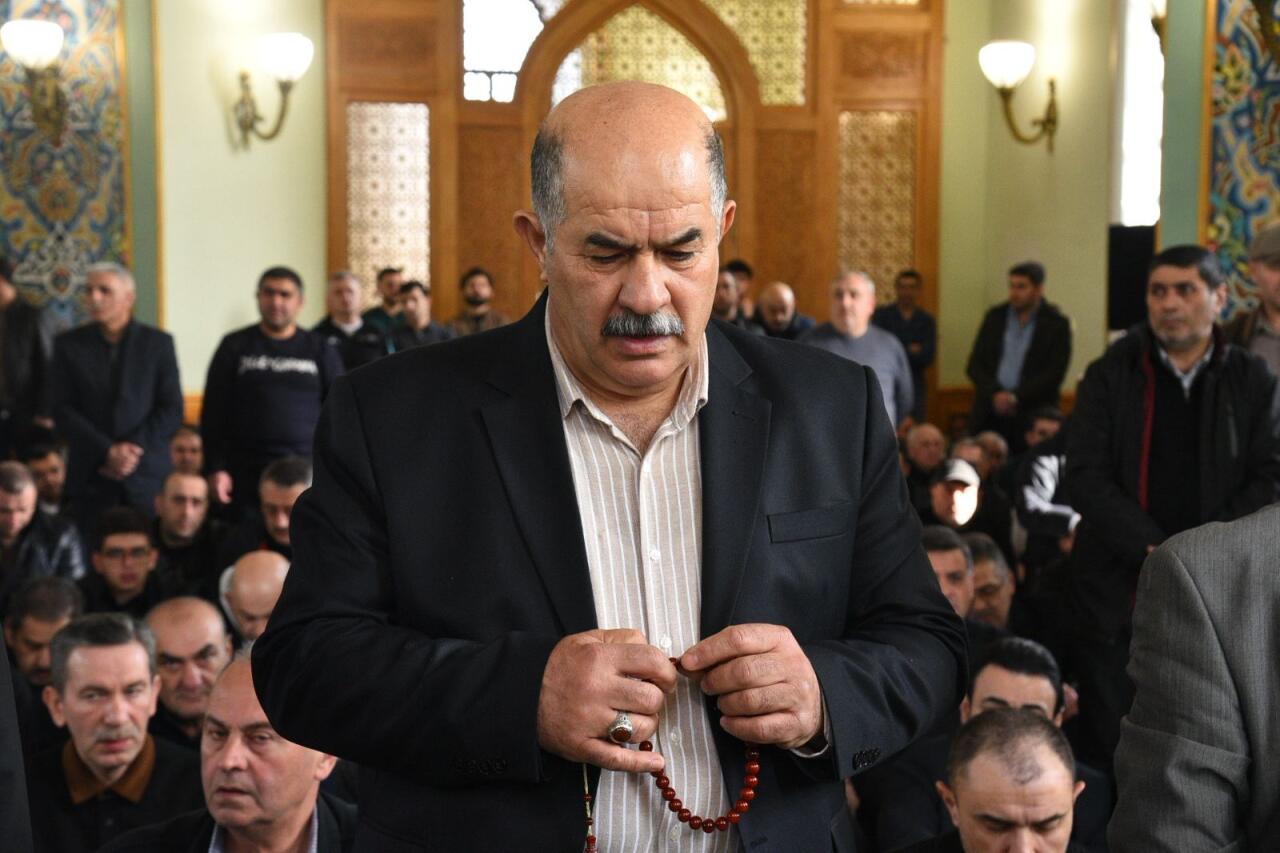 В мечети Тезепир совершили праздничный намаз