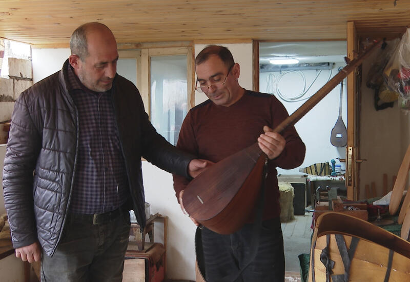 Хранители народной памяти в струнах