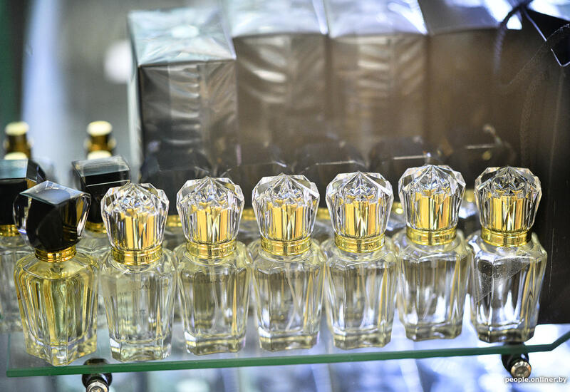 В Испании прикрыли гигантскую фабрику контрафактной парфюмерии