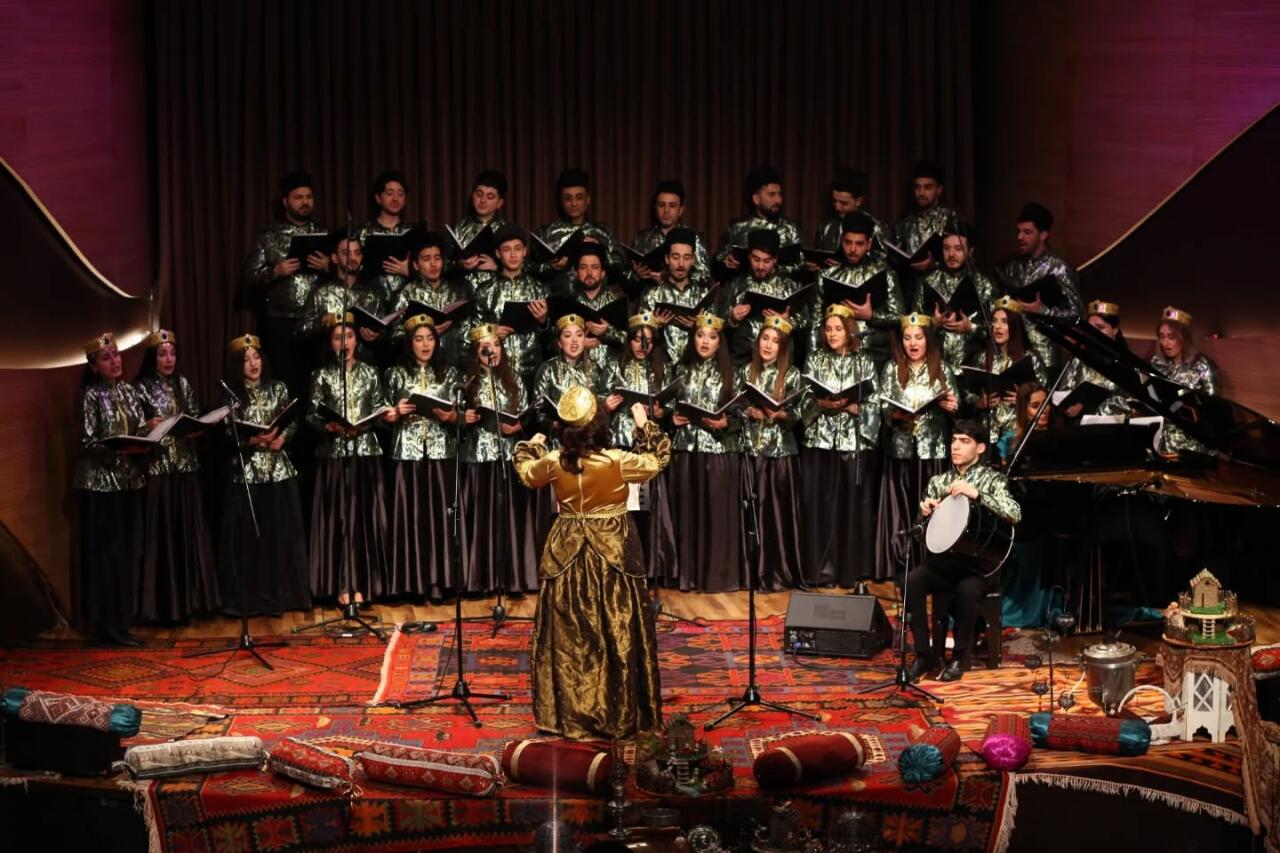 Музыка, танцы, традиции – праздничный вечер Новруза в Баку