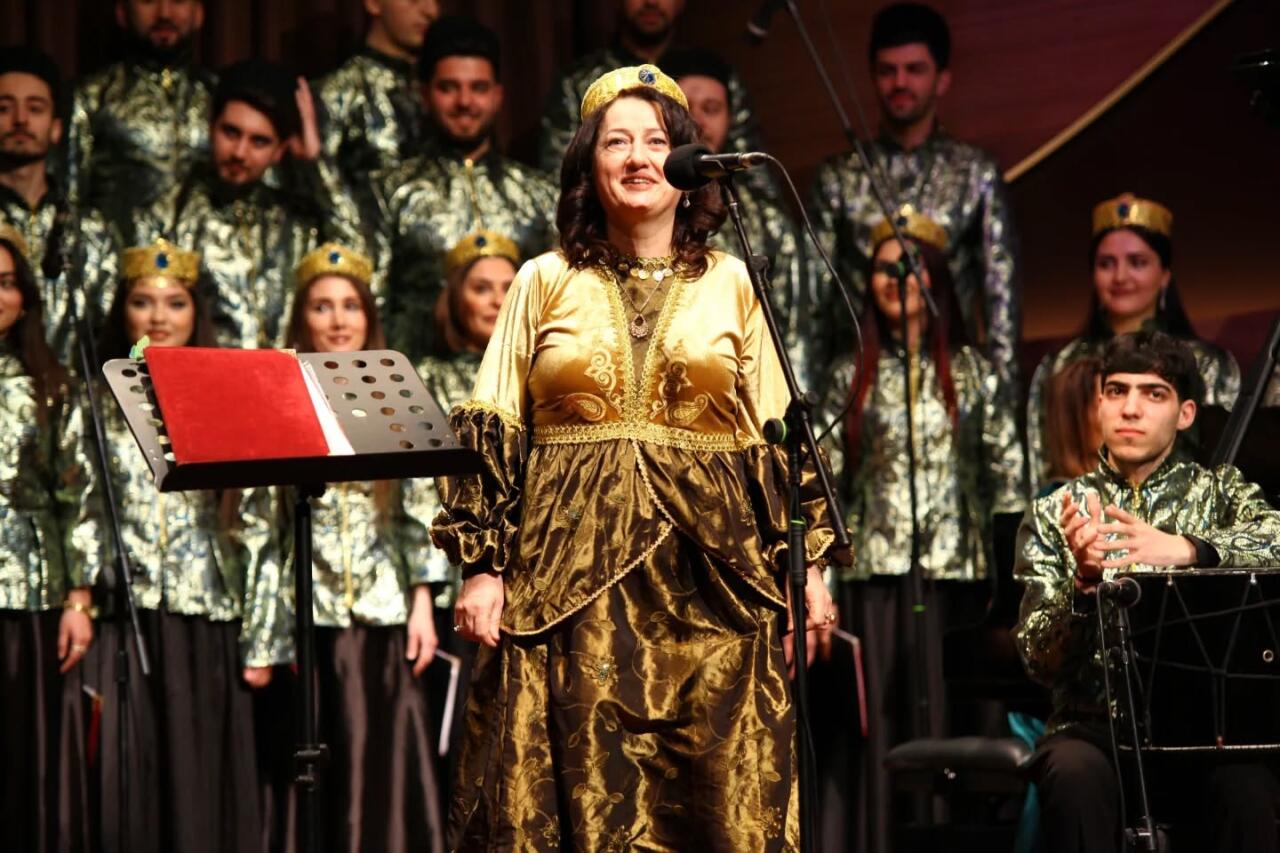 Музыка, танцы, традиции – праздничный вечер Новруза в Баку