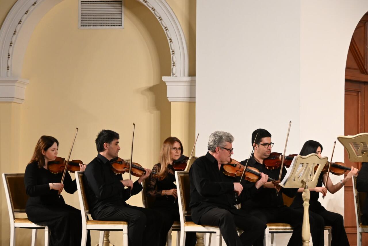 Классическое искусство в весеннем Баку