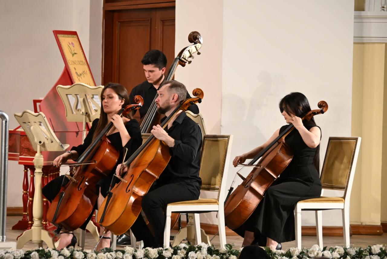Классическое искусство в весеннем Баку