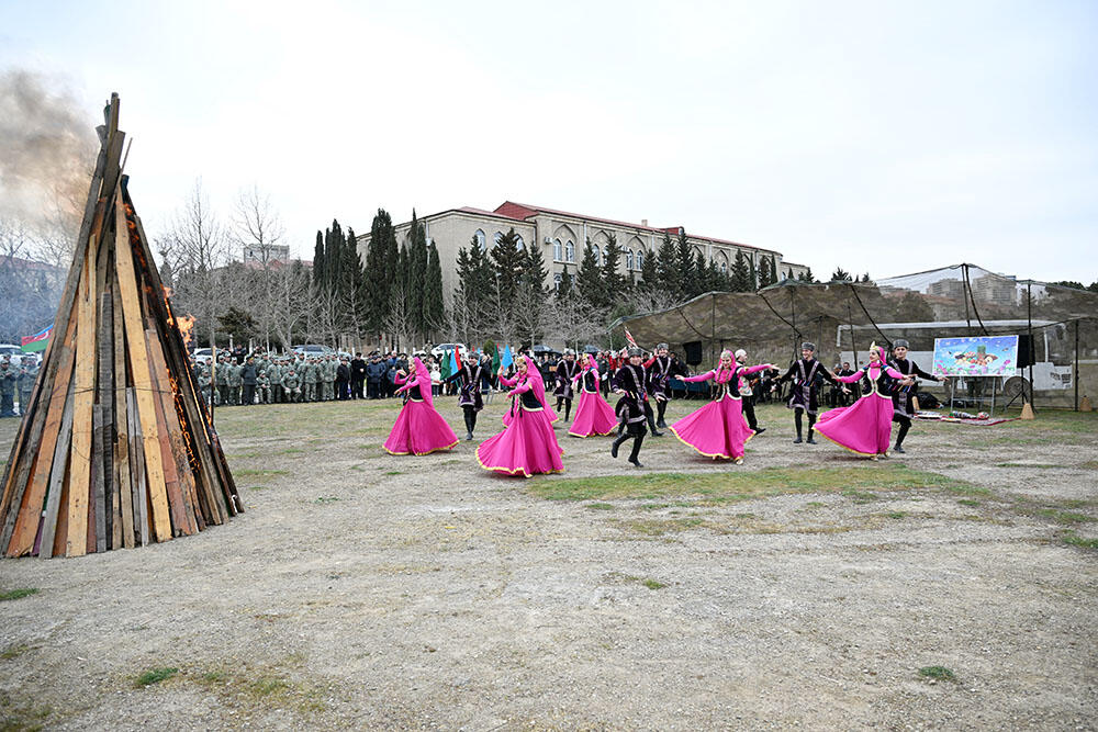В Азербайджанской армии торжественно отмечены праздники Новруз и Рамазан