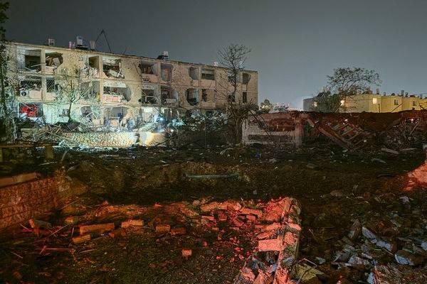 Иранская ракета попала по израильскому городе,