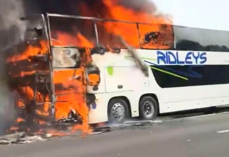 Автобус с фанатами "Манчестер Сити" загорелся