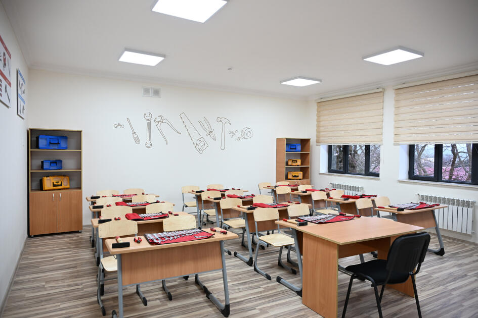 Prezident İlham Əliyev Şamaxı Avropa liseyinin yeni binasının açılışında iştirak edib