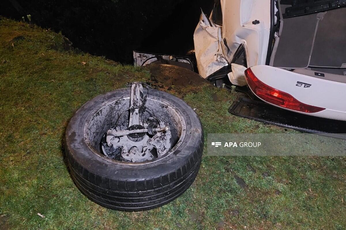 В Лянкяране автомобиль упал в канал,