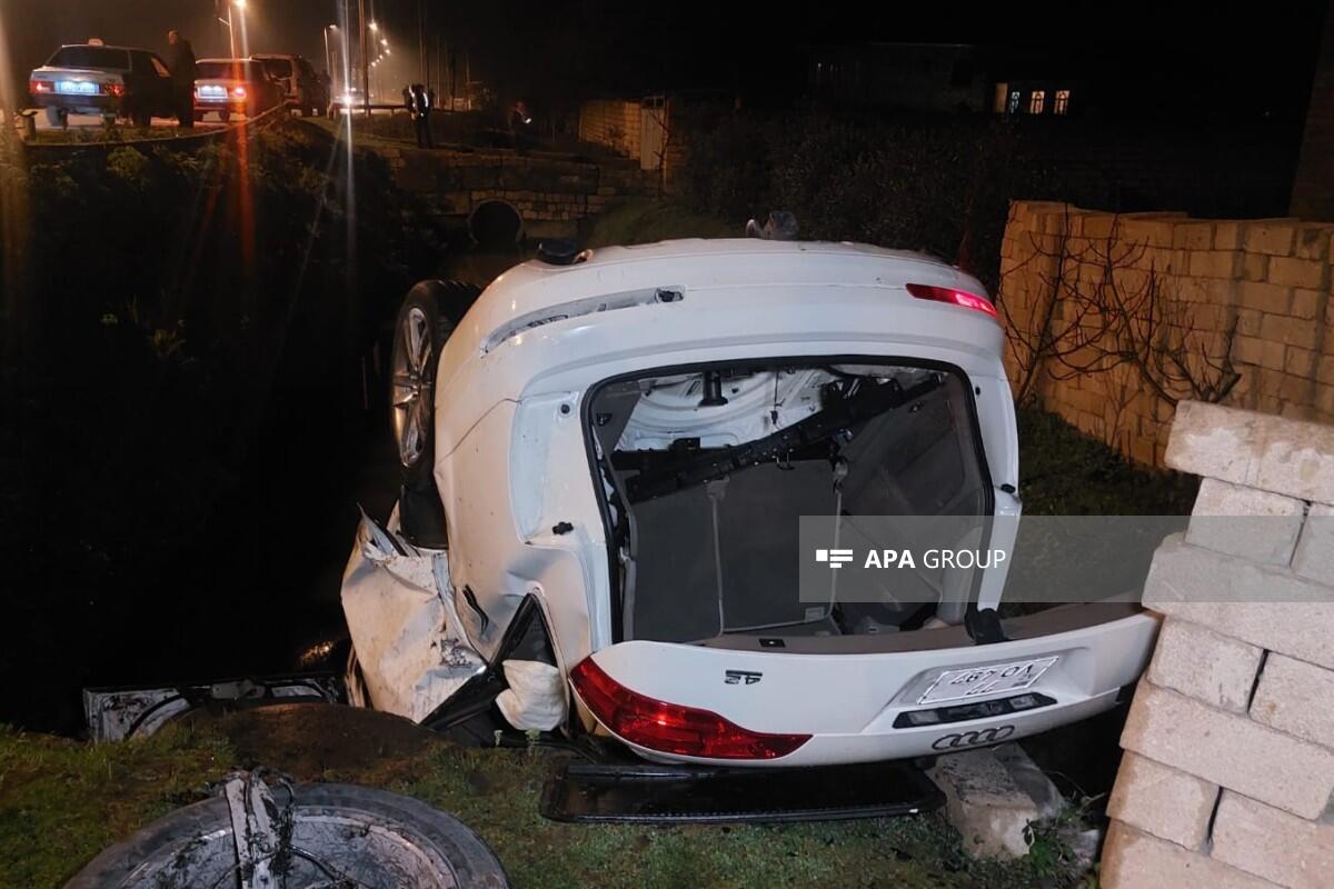 В Лянкяране автомобиль упал в канал,