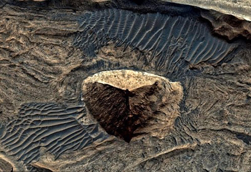 Ученых удивила «древнеегипетская» пирамида на Марсе