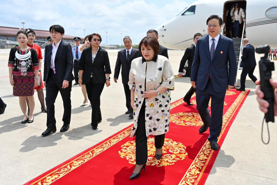 Сахиба Гафарова прибыла в Китай